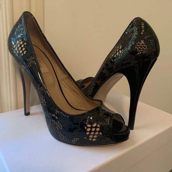 Valentino Shoes - valentino lace patent pumps 39.5